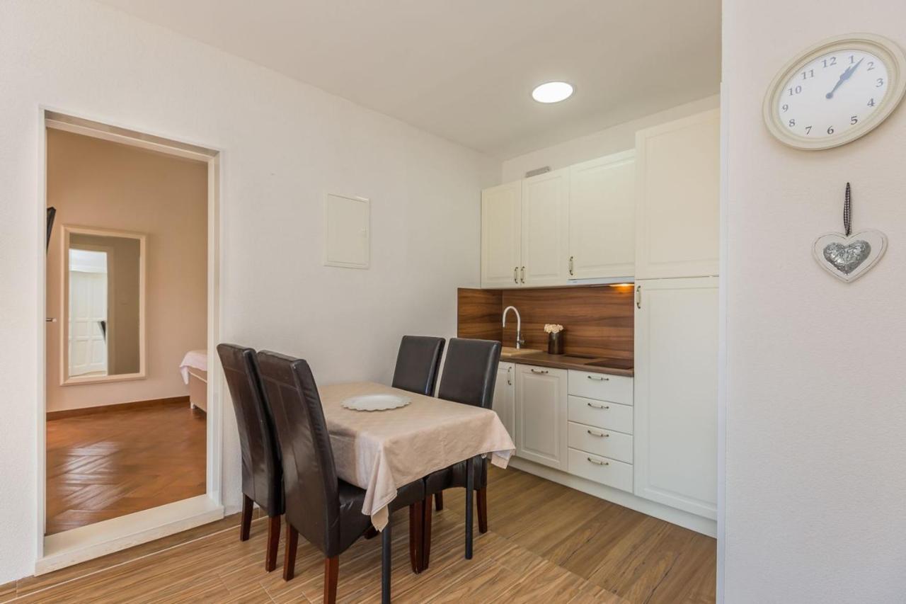 Apartmani Arapovic Baška Voda エクステリア 写真