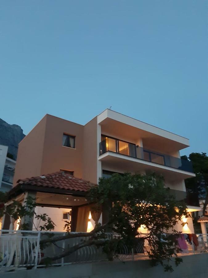 Apartmani Arapovic Baška Voda エクステリア 写真