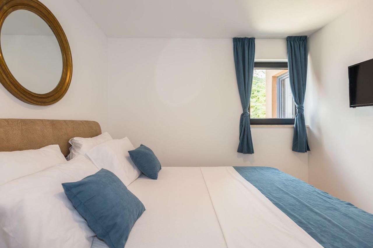 Apartmani Arapovic Baška Voda エクステリア 写真