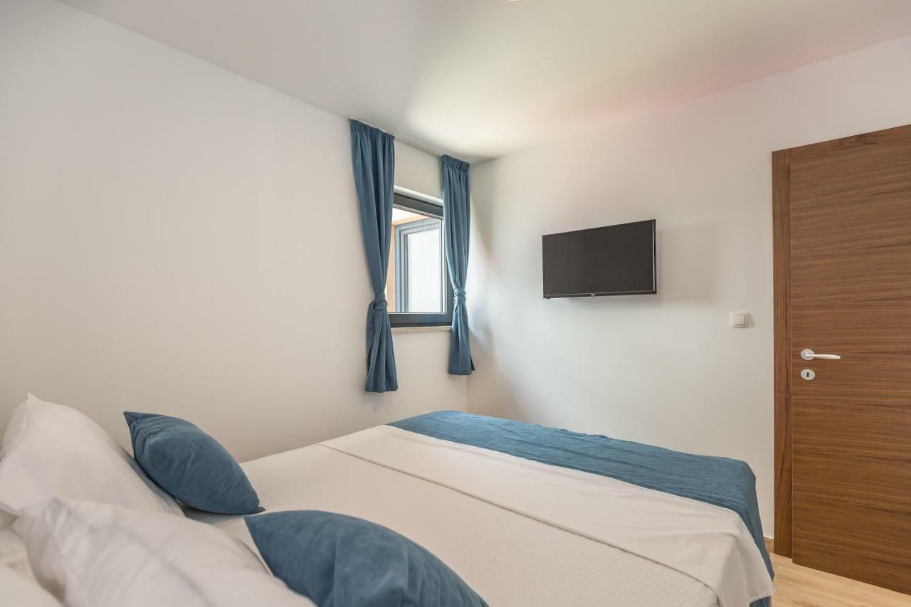 Apartmani Arapovic Baška Voda エクステリア 写真